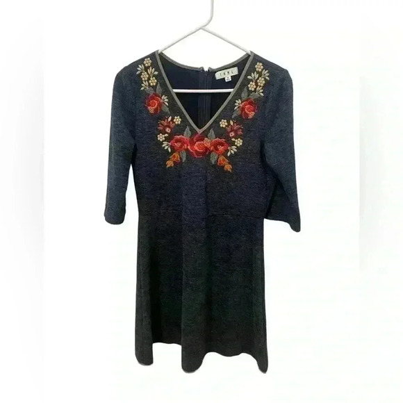 THML Floral Embroidered Fit And Flare Dress Size Medium - Picture 1 of 5